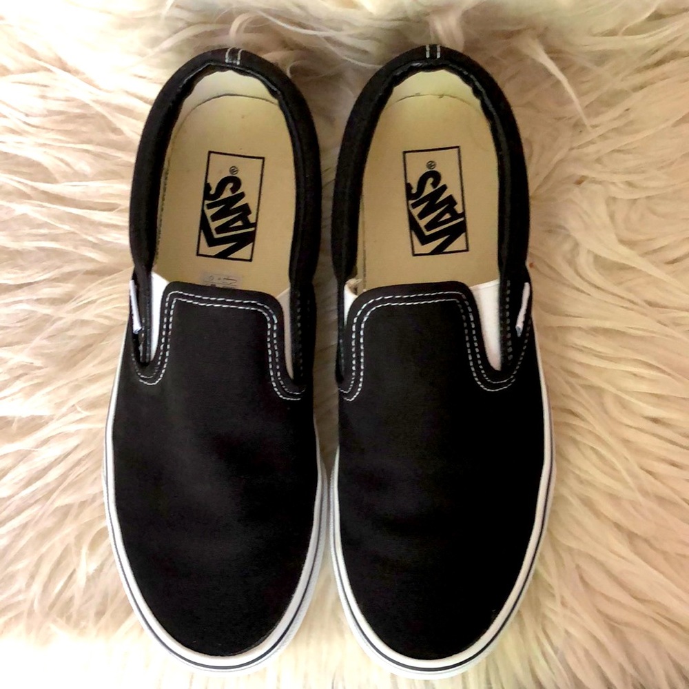 Women’s Vans Classic Slip-on Sneakers
